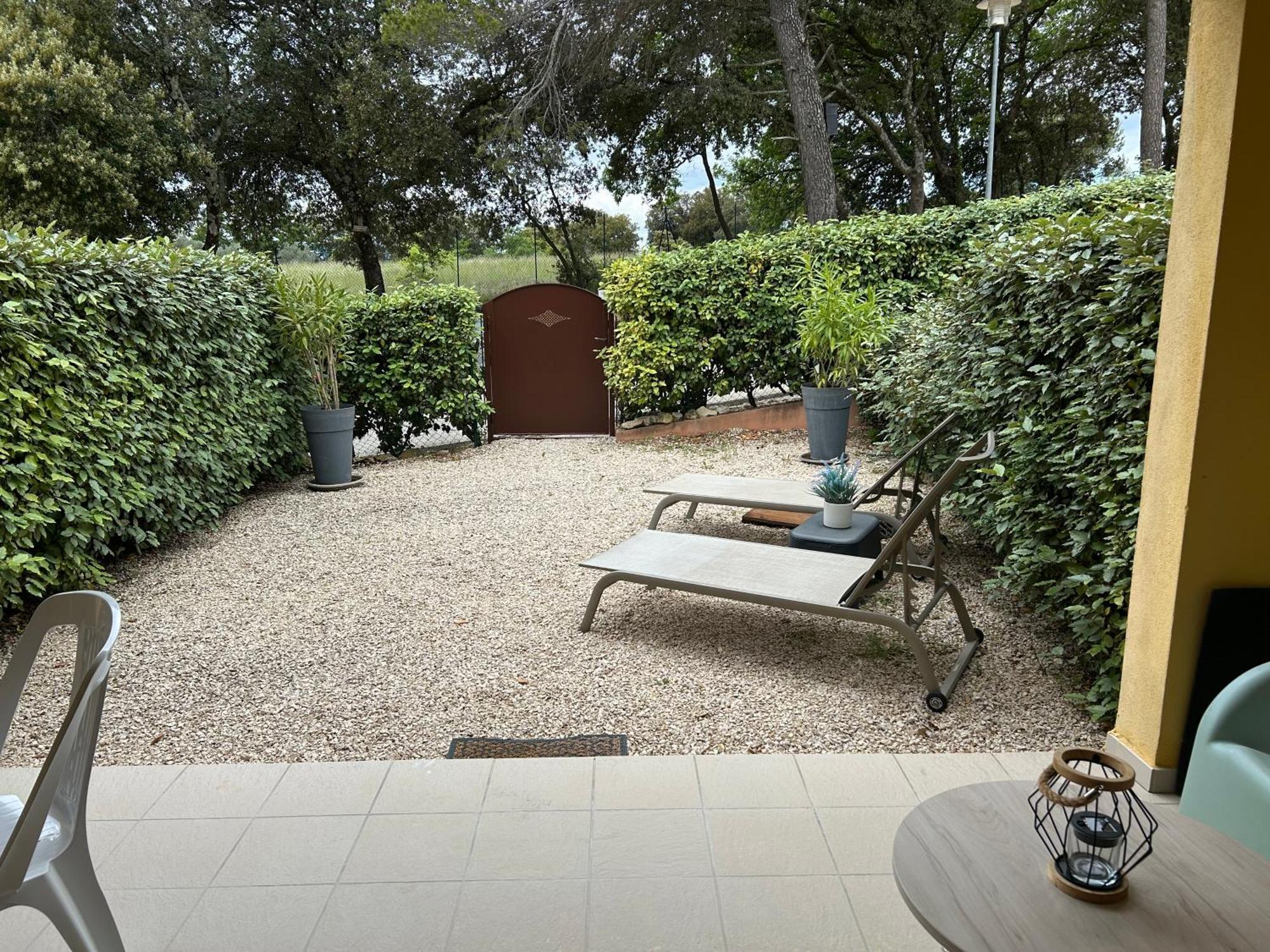 Eden En Luberon Apartment รูสซียง ภายนอก รูปภาพ